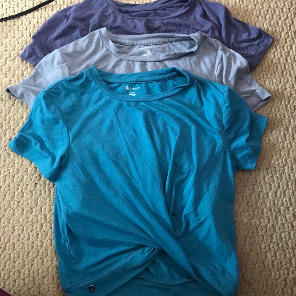 ❌SOLD❌TEAL Buff bunny knotty top